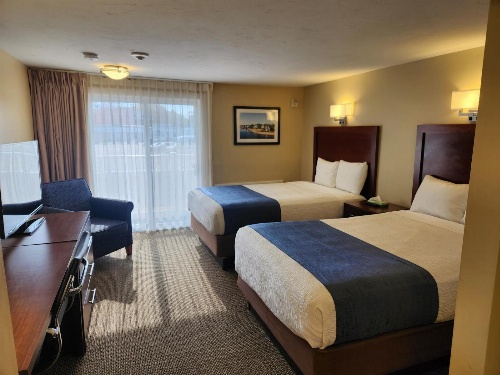 Hyannis Travel Inn image 1