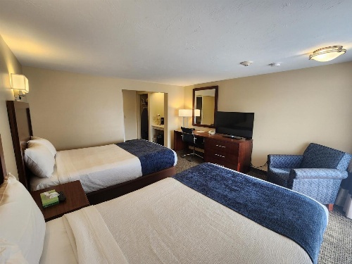 Hyannis Travel Inn image 3