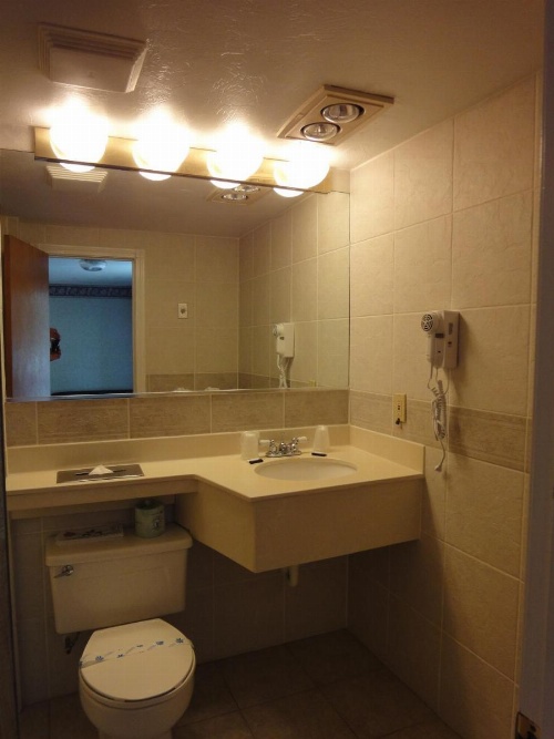 Hyannis Travel Inn image 8